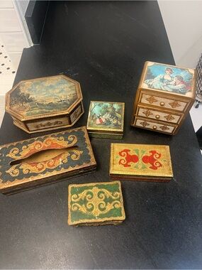 Bundle of Vintage Florentine (6)
